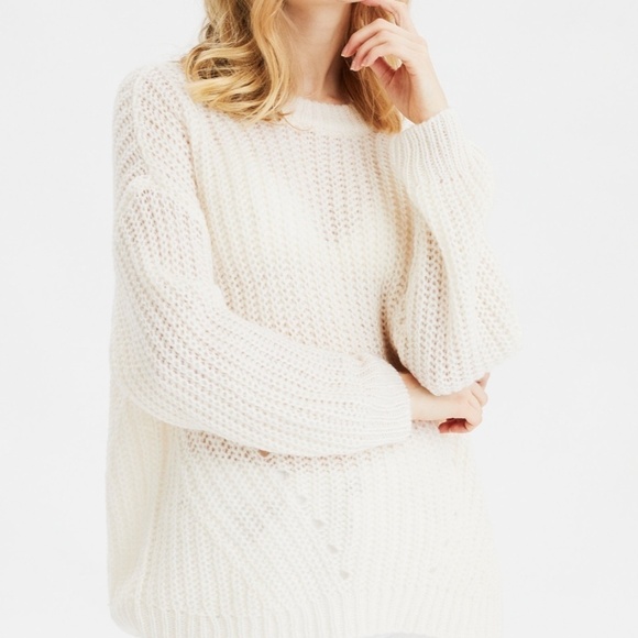 NWT AEO Oversized Slouchy Sweater OFF  WHITE - XS - Picture 2 of 11